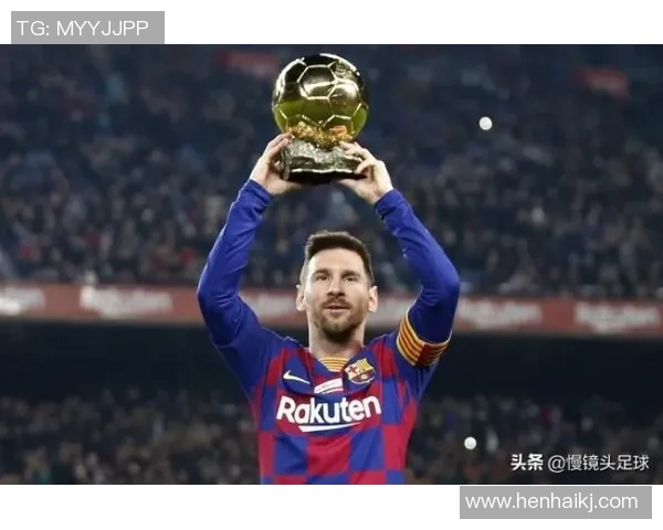 历届足球巨星榜单解析十大传奇球员排名与成就回顾